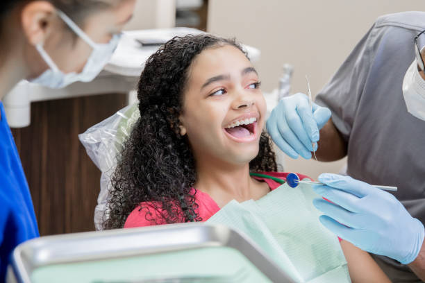 Best Broken or Cracked Tooth Emergency Dentist in Serenada, TX